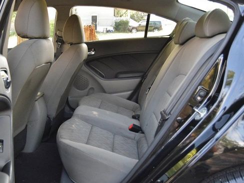 Used 2015 Kia Forte LX image 33