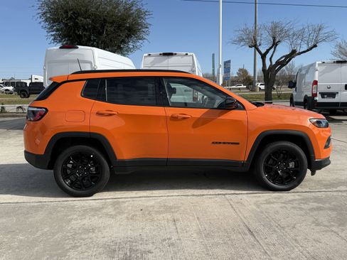 New 2026 Jeep Compass Latitude AWD/4WD image 3