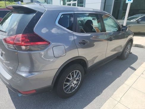 Used 2019 Nissan Rogue S AWD/4WD image 7