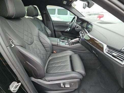 Used 2023 BMW X6 xDrive40i w/ Premium Package image 16