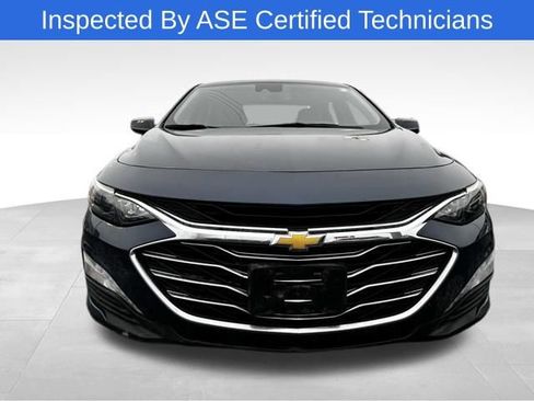 Used 2020 Chevrolet Malibu LT w/ Leather Package image 2