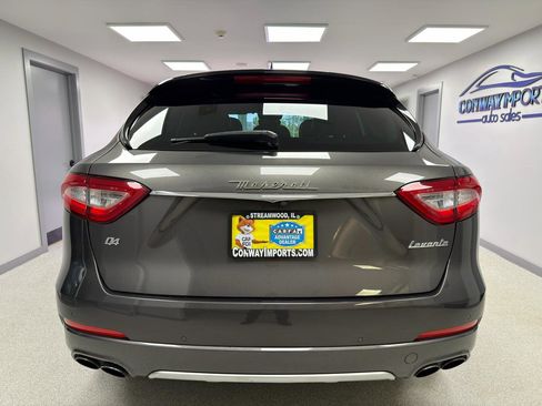 Used 2017 Maserati Levante w/ Luxury Package AWD/4WD image 7