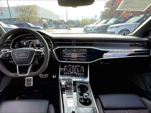 Used 2024 Audi RS 6 performance image 18