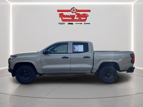 Used 2024 Chevrolet Colorado W/T image 2