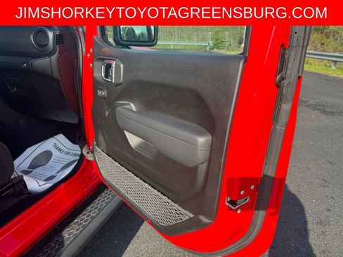 Used 2022 Jeep Wrangler Sport AWD/4WD image 27