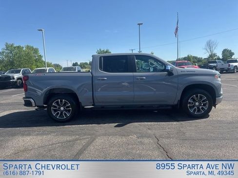 Used 2024 Chevrolet Silverado 1500 LT AWD/4WD image 2