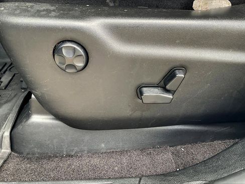 Used 2019 Jeep Grand Cherokee Altitude image 31