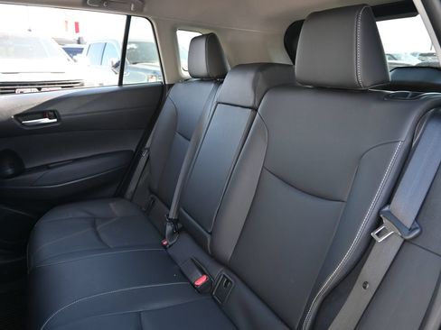 Used 2023 Toyota Corolla Cross XLE w/ Convenience Package FWD image 20