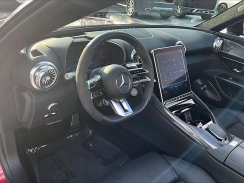 Used 2023 Mercedes-Benz SL 63 AMG 4MATIC image 16