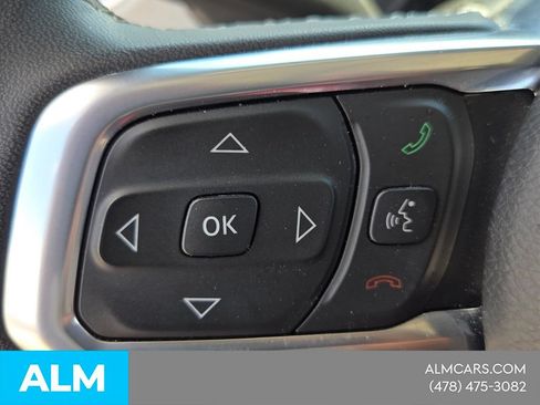 Used 2025 Jeep Wrangler Unlimited Sahara AWD/4WD image 24