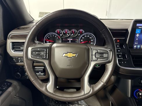 Used 2021 Chevrolet Suburban LT w/ LT Signature Package AWD/4WD image 17