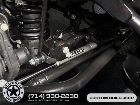 Used 2024 Jeep Gladiator Rubicon w/ Technology Group AWD/4WD image 29