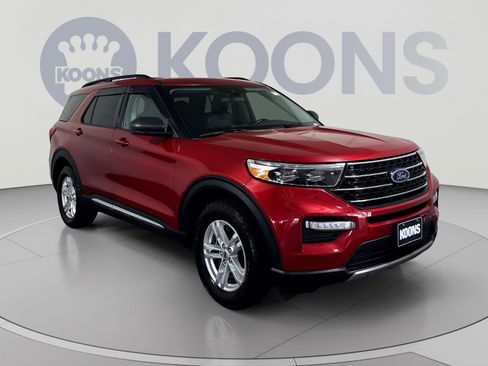 Used 2020 Ford Explorer XLT w/ Equipment Group 202A AWD/4WD image 10