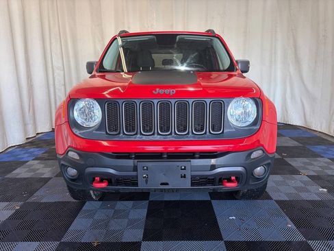 Used 2017 Jeep Renegade Trailhawk AWD/4WD image 4