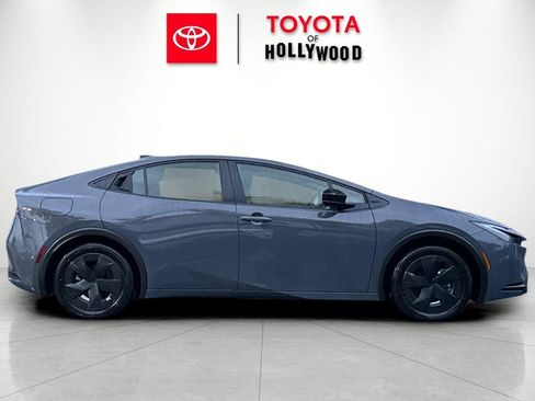 New 2026 Toyota Prius Plug-In Hybrid image 3