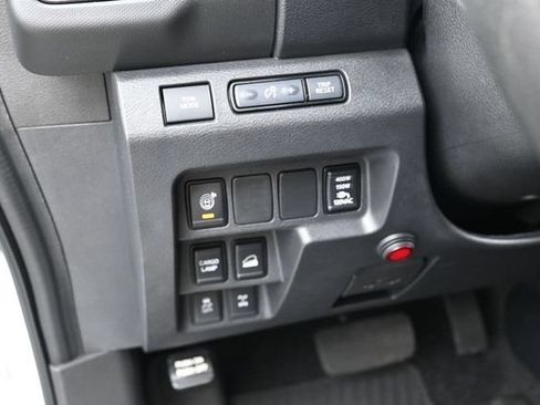 Used 2023 Nissan Frontier PRO-4X w/ Pro-4X Premium Package AWD/4WD image 19