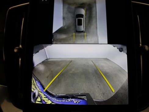 New 2026 Volvo XC90 B6 Plus w/ Protection Package image 14