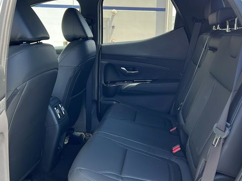 Used 2025 Hyundai Santa Cruz SEL AWD/4WD image 13
