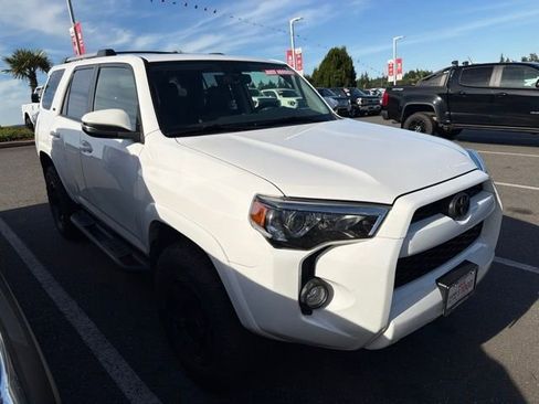 Used 2019 Toyota 4Runner SR5 Premium AWD/4WD image 5