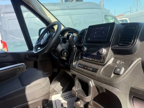 Used 2023 RAM ProMaster 2500 FWD image 10