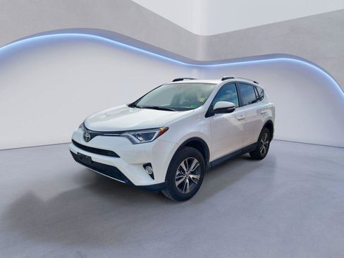 Used 2018 Toyota RAV4 XLE w/ Plus Extra Value Package image 4