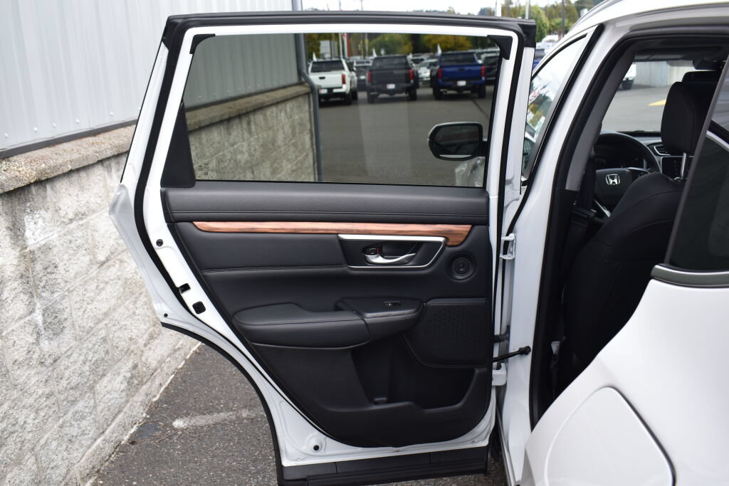 Used 2022 Honda CR-V Touring image 19