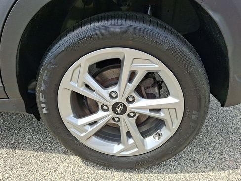 Used 2023 Hyundai Kona SEL AWD/4WD image 11