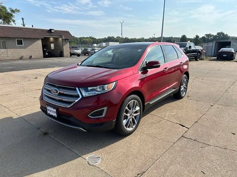 Certified 2017 Ford Edge Titanium w/ Equipment Group 302A AWD/4WD image 3
