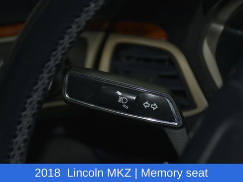 Used 2018 Lincoln MKZ Reserve w/ Climate Package FWD image 10