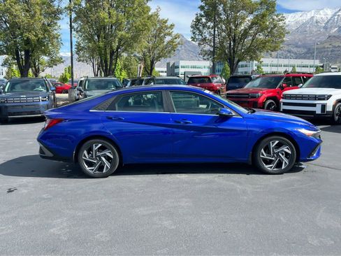 Certified 2024 Hyundai Elantra Limited FWD image 6
