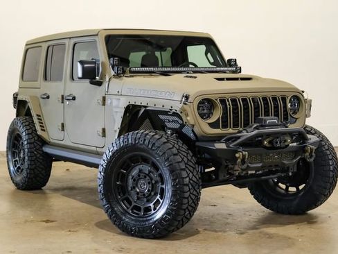 Used 2025 Jeep Wrangler Unlimited Rubicon 392 image 5