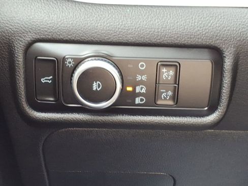 Certified 2023 Ford Explorer XLT w/ Equipment Group 202A AWD/4WD image 15