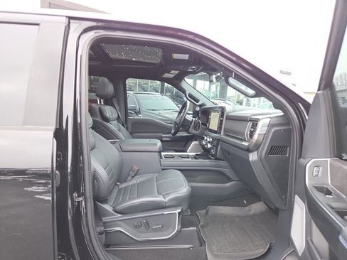 Used 2025 Ford F250 Platinum image 16