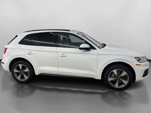 Used 2020 Audi Q5 2.0T Premium w/ Titanium Sport Package AWD/4WD image 11