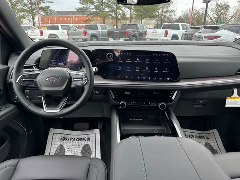 New 2026 Chevrolet Suburban Z71 w/ Comfort Package image 8