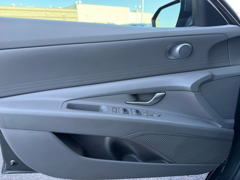 Used 2024 Hyundai Elantra SEL FWD image 13