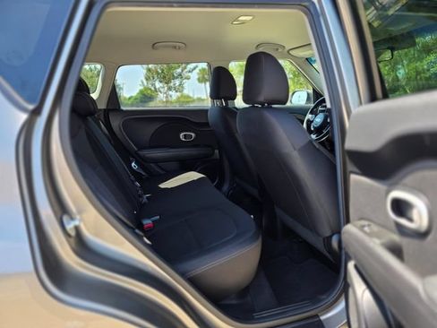 Used 2017 Kia Soul w/ Convenience Package FWD image 33