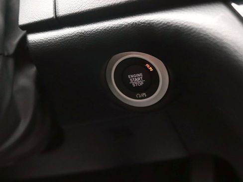 Used 2025 Chrysler Pacifica Select FWD image 22