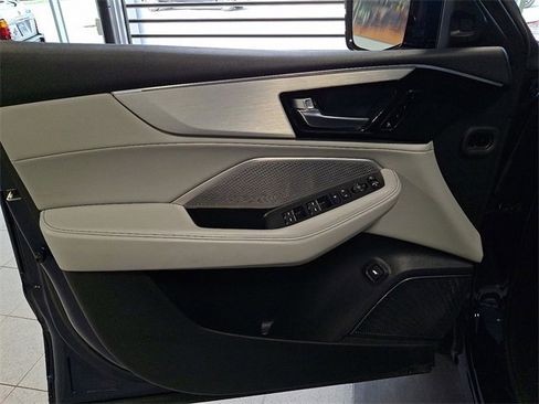 Used 2023 Acura MDX SH-AWD w/ Technology Package image 12