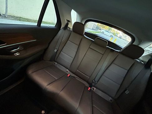 Used 2023 Mercedes-Benz GLE 450 4MATIC w/ AMG Line Exterior image 12