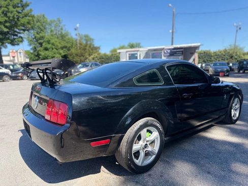 Used 2006 Ford Mustang Coupe RWD image 5