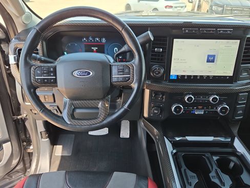 Used 2023 Ford F250 Lariat w/ Lariat Ultimate Package AWD/4WD image 13