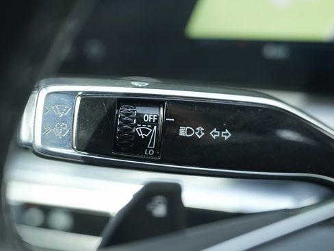 Used 2024 Cadillac Lyriq Luxury image 47