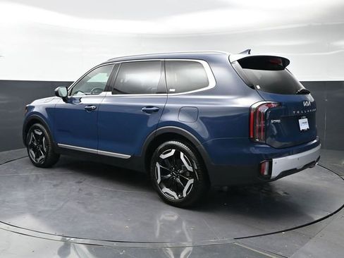 Used 2024 Kia Telluride EX AWD/4WD image 7