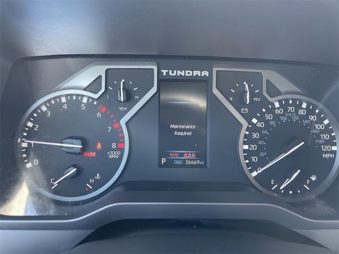 Used 2022 Toyota Tundra SR5 w/ SR5 Convenience Package image 17