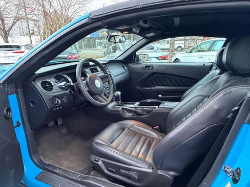 Used 2012 Ford Mustang V6 Convertible image 14