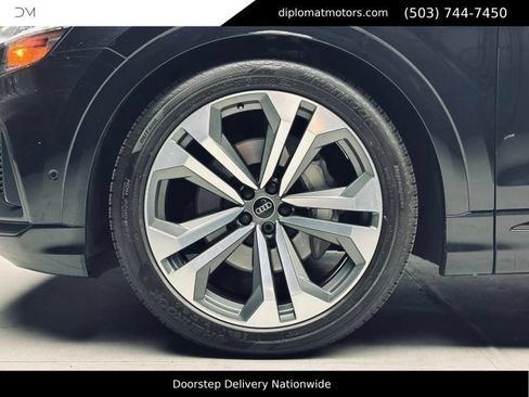Used 2021 Audi Q8 Prestige AWD/4WD image 38