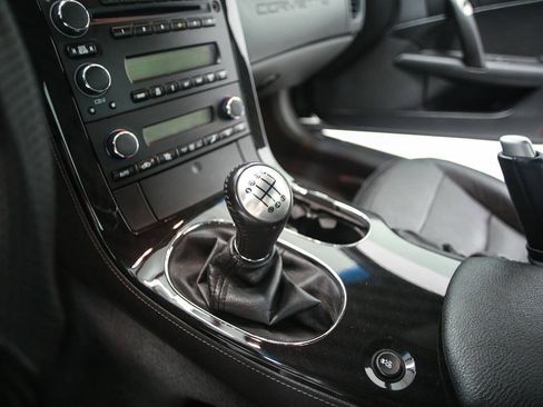 Used 2013 Chevrolet Corvette Coupe RWD image 16