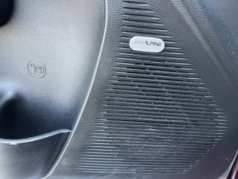 Used 2018 Dodge Challenger GT w/ Driver Convenience Group image 16