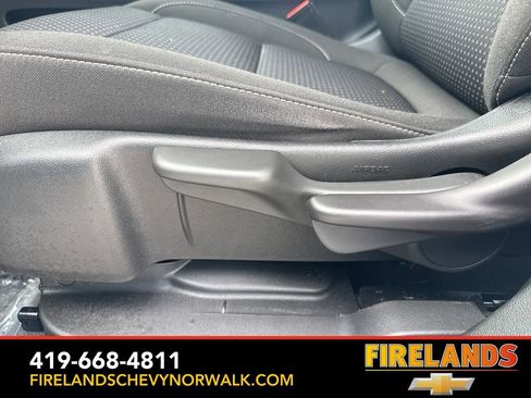 Certified 2023 GMC Acadia SLE image 12